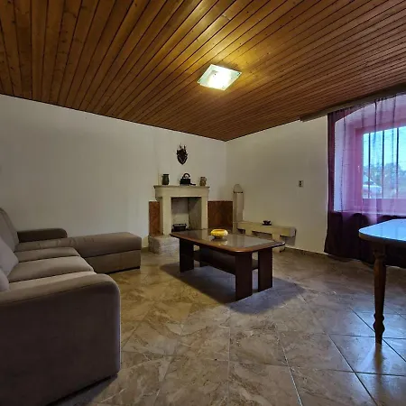House 2120 Ferienhaus *